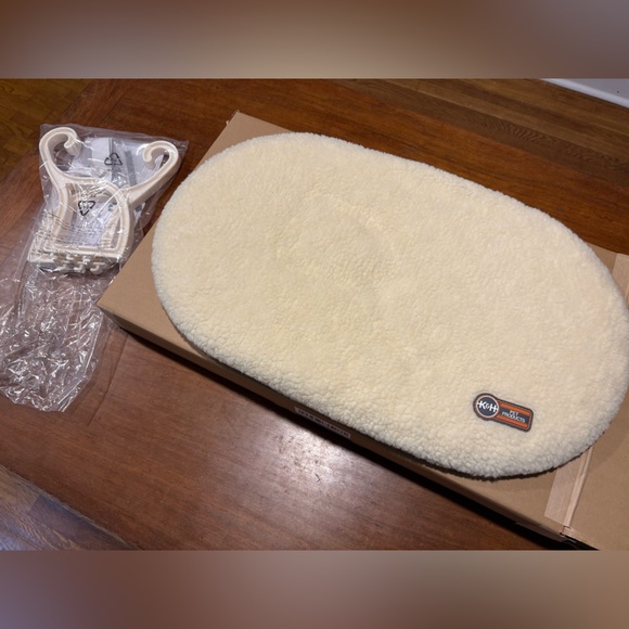 NWT Cat Window Perch Kitty Sill with Washable Cushion Bed Cover - Picture 5 of 8